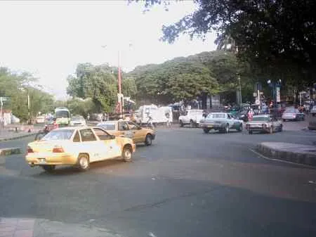 Intersección de la avenida Cero con la Diagonal Santander.