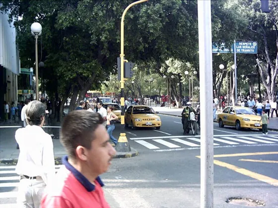 Esquina calle 11 con avenida 6a.