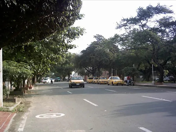 Barrio Blanco A la derecha el Parque de los Niños. Avenida 1a con calles 19 y 20..