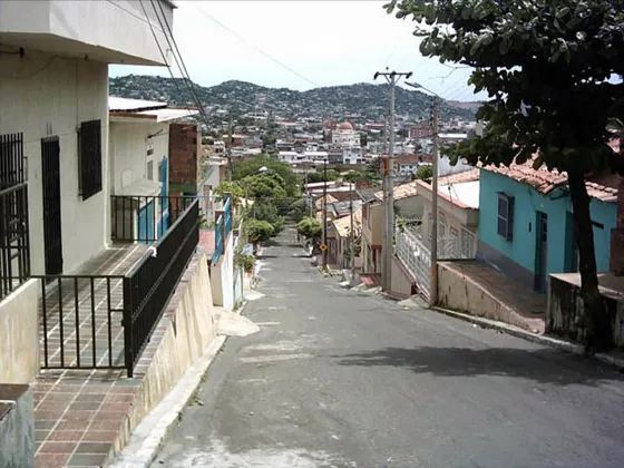 Avenida 9 desde la calle 17.