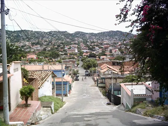 Avenida 10 desde la calle 17.