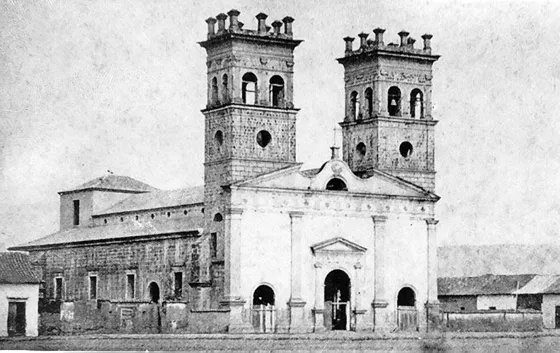 Antigua Iglesia de San José. La primera fue construida en madera con paredes en barro embutido en 1734 Esta fue echa posteriormente por el padre Domingo Antonio Mateus a partir de 1847 los constructores fueron los ingenieros bogotanos Pascual Pinzón y Gregorio Peña, fue destruida totalmente por el terremoto de 1875 Fuente: Cámara de Comercio de Cúcuta. Fuentes: Cámara de Comercio de Cúcuta y el doctor Virgilio Durán Martínez.