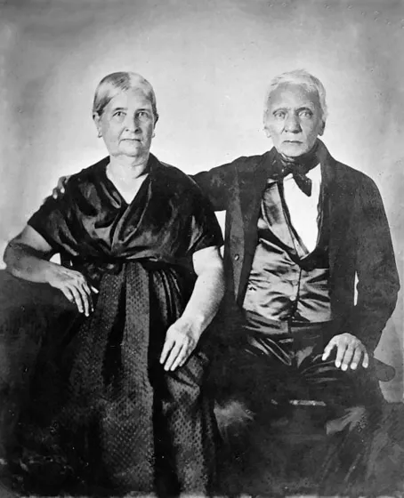 Juan Atalaya Pizano y su esposa Antonia Josefa Rodriguez Butrón. Don Juan nació en en España en el puerto de Santa María cerca de Cádiz el 13 de mayo de 1784 y muere en Cúcuta el 15 de enero de 1860, su esposa murió durante el terremoto de 1875. El 21 de septiembre de 1850 dona a la ciudad 4 estancias de terreno de ganado mayor equivalente aproximadamente a 750 hectareas donde hoy reside el barrio que hoy lleva su nombre. Fuente: Cámara de Comercio de Cúcuta y el libro Cita Histórica de Luis A. Medina. S.