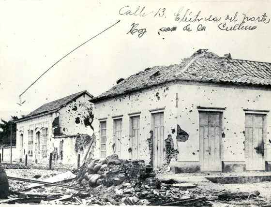 Guerra de los Mil Días Calle 13 donde funcionaba Eléctricas del Norte después Casa de la Cultura. Foto donada por el Doctor: Virgilio Durán Martínez