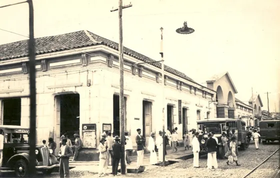 Mercado Cubierto, ocupaba una manzana completa entre avenidas 6ª y 7ª con calles 11 y 12. Foto donada por el doctor Virgilio Durán Martínez