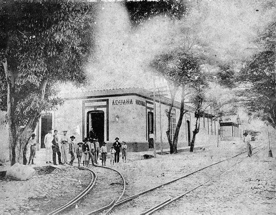 Aduana de Cúcuta. 1905. Desempeño un importante papel cuando la ciudad adquirió un enorme desarrollo de su comercio de importación y exportación con el Puerto de Maracaibo de Venezuela