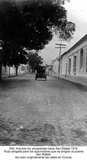 Ruta obligada para los automotores que se dirigían al puente San Rafael. Así eran originalmente las calles en Cúcuta.