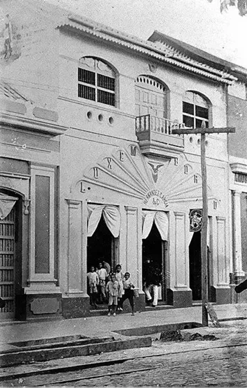 Almacén Luxemburgo. Elegante almacén de Hernández García y Cía. Década de los 20.