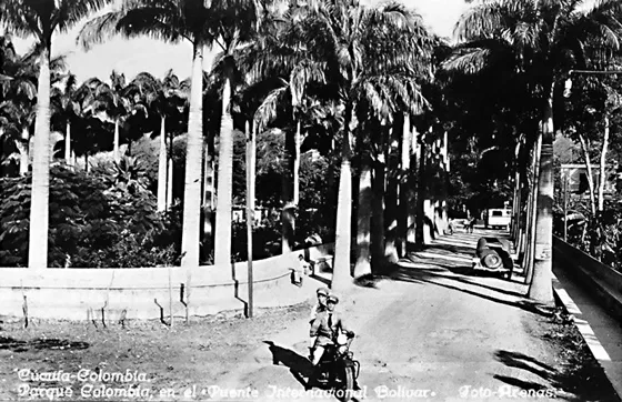 Parque Colombia. Puente Internacional Bolívar. En la frontera con Venezuela.