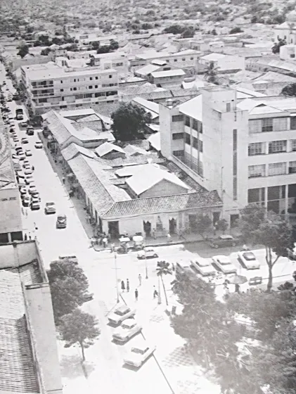 Calle 11 esquina con la avenida Ga. Década del 50. Fuente: Cámara de Comercio de Cúcuta