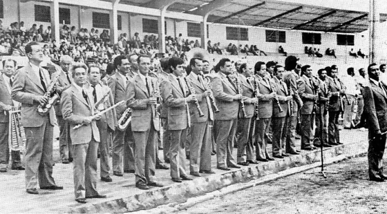 Banda Departamental. En la presentación antes de un partido de fútbol en el estadio General Santander. Década del 60.