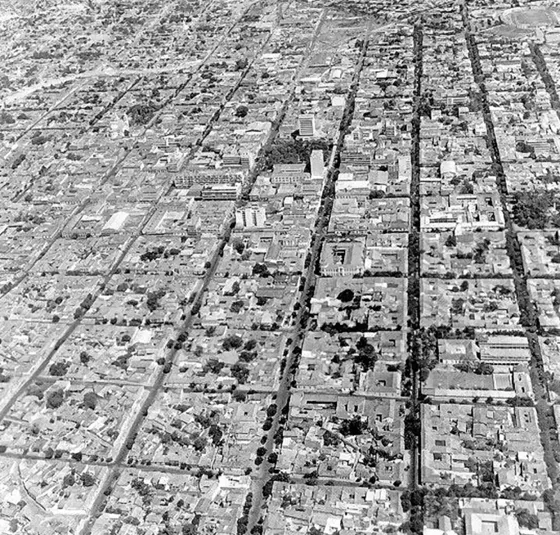 Vista aérea del centro de Cúcuta. Década del 70.