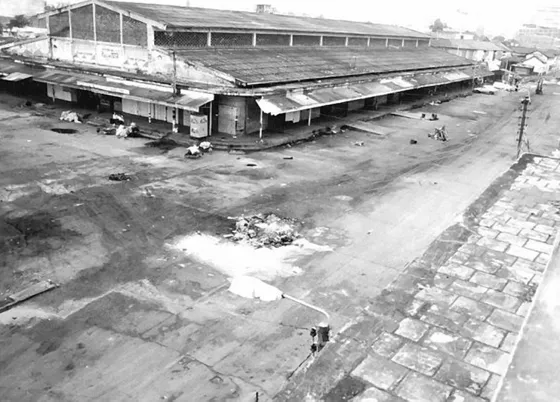 Sector del Mercado de la Sexta después del desalojo de los vendedores ambulantes. Abril 13 de 1997. foto década del 90.