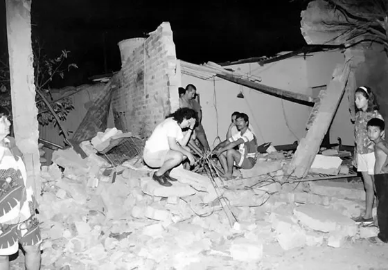 Una de las familias afectadas por la violencia terrorista. Década del 90.