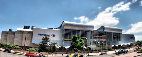 CENTRO COMERCIAL VENTURA PLAZA Calle 10 con AV. Diagonal Santander
