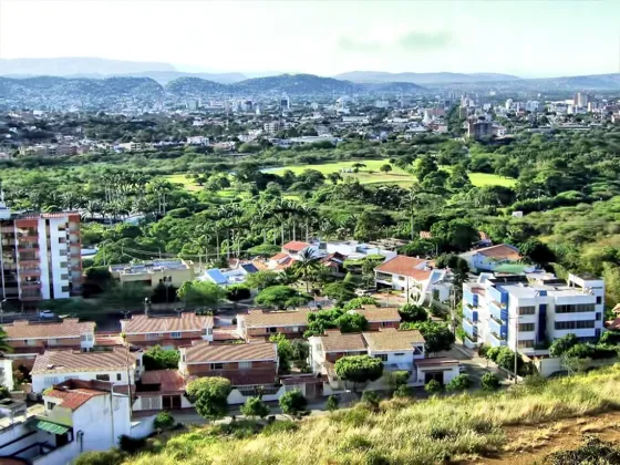 Nuevas Urbanizaciones por la autopista del club Tenis