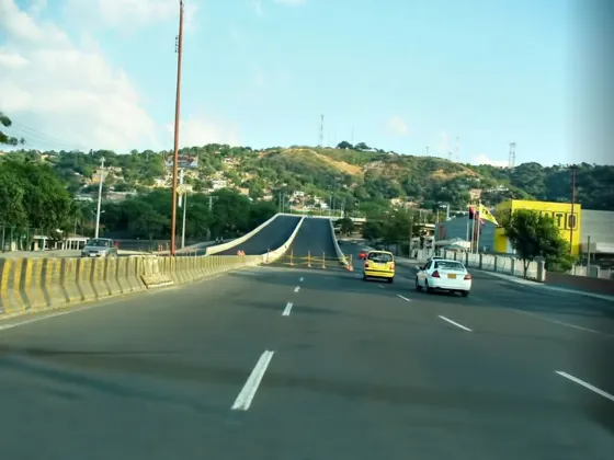 Nuevo Puente elevado en la Redoma San Mateo