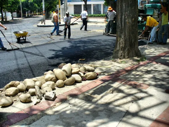 Repavimentación av 1ª y 3ª entre calles 20 y 21