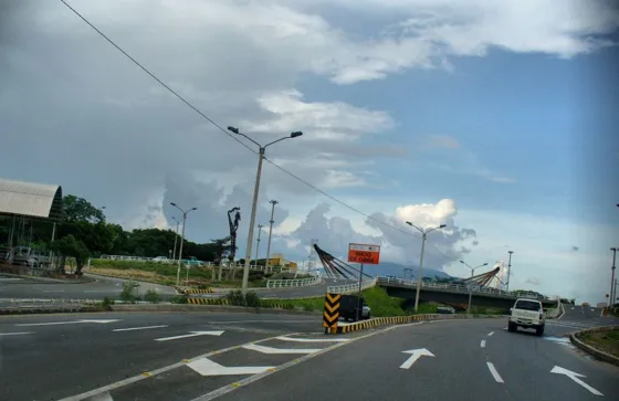 Nuevo puente elevado en la redoma Arnulfo Briceño en la avenida Libertadores