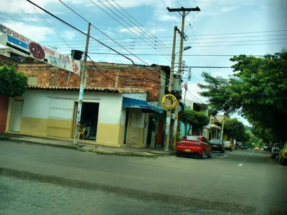 Barrio Llano Tradicional tienda conocida como La Tempestad en la década de los 70 Av. 11 con calle 9ª