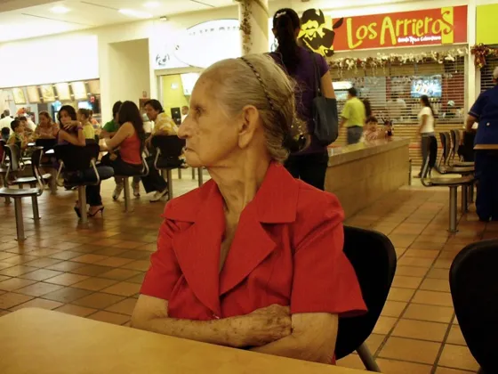 Comidas rápidas en el Centro Comercial Ventura Plaza
