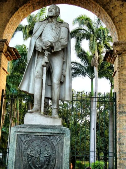 Escultura de Simón Bolívar en el Templo Histórico de Villa del Rosario