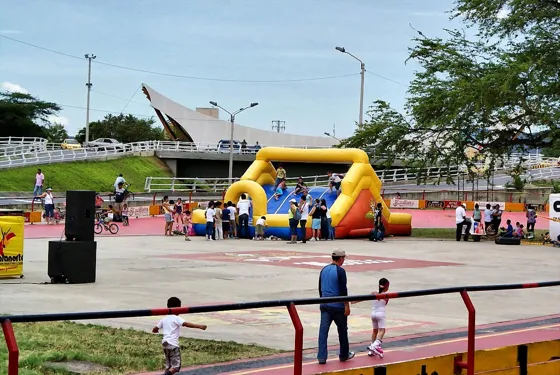Actividades recreativas para niños en el patinódromo
