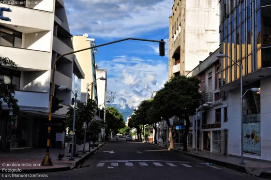Calle 10 entre avenidas 5 y 4. Cúcuta