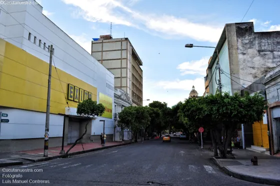 Av. 5 con calles 12 y 11 centro de Cúcuta