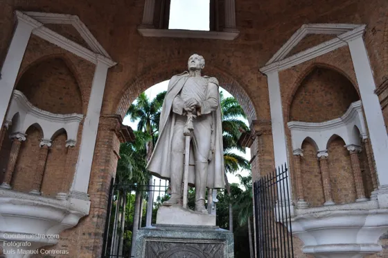 Escultura del libertador Simón Bolívar en el Templo Histórico en Villa del Rosario.