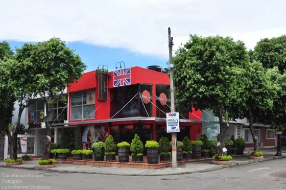 Negocios en el barrio Caobos. Cúcuta