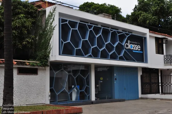 Negocios en el barrio Caobos. Cúcuta