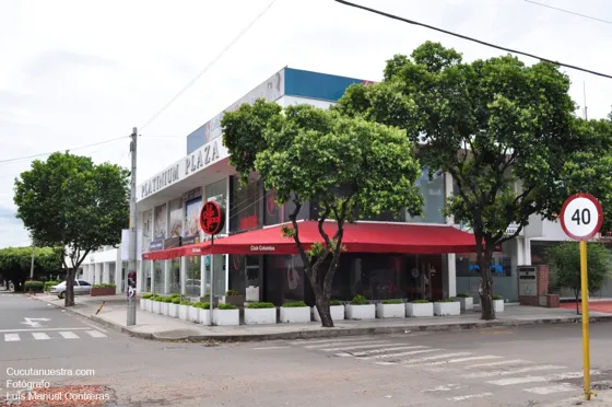 Negocios en el barrio Caobos. Cúcuta
