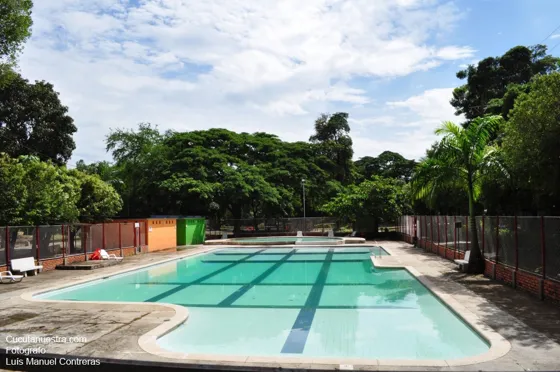 Piscina. Interior Ecoparque. Cúcuta