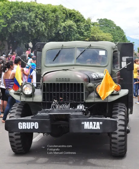 Camión antiguo del Grupo Maza