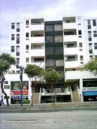 Edificio Tutankamon. Avenida Cero entre calles 13 y 14.