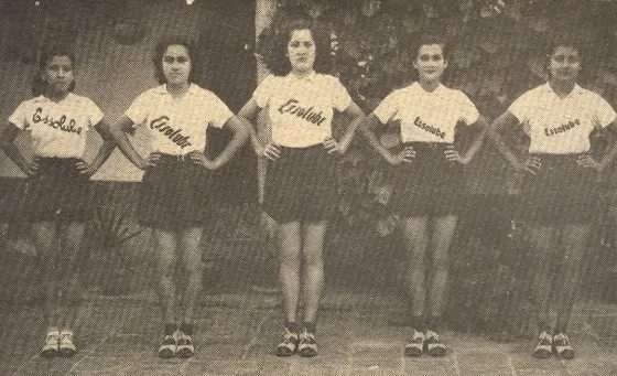 De izquierda a derecha: Alicia Otero, Teresa Cuberos, María Elena cuberos, Irene chaustre y Nohemí Otero. Equipo Essolube 1941