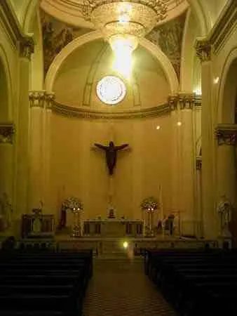 Altar Mayor Catedral San José. Avenida 5a frente al Parque Santander.