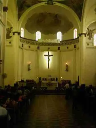 Interior de la Iglesia San Antonio.