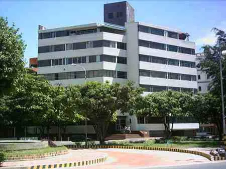 Edificio de apartamentos frente al Malecón