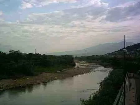El río Pamplonita visto desde el Malecón