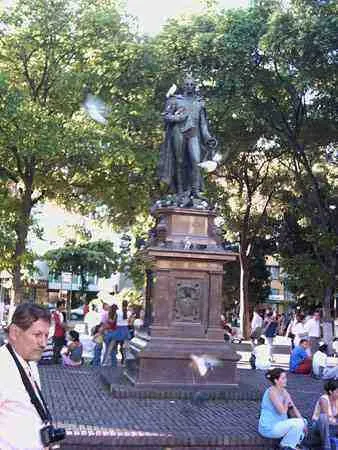 Monumento al general Francisco de Paula Santander. Parque Santander.