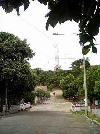 Al fondo Cristo Rey. El monumento mas alto de nuestra ciudad.