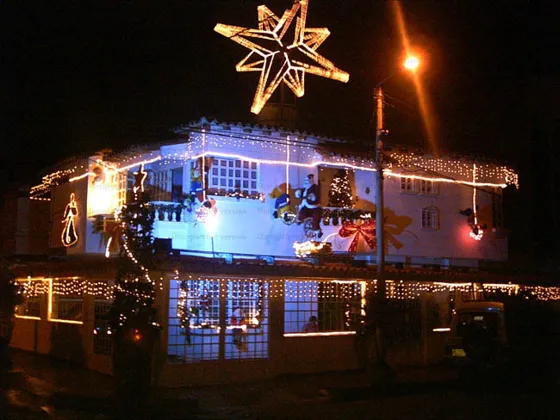 Una de las casas del barrio mejor decorado esta navidad Barrio Ceiba II