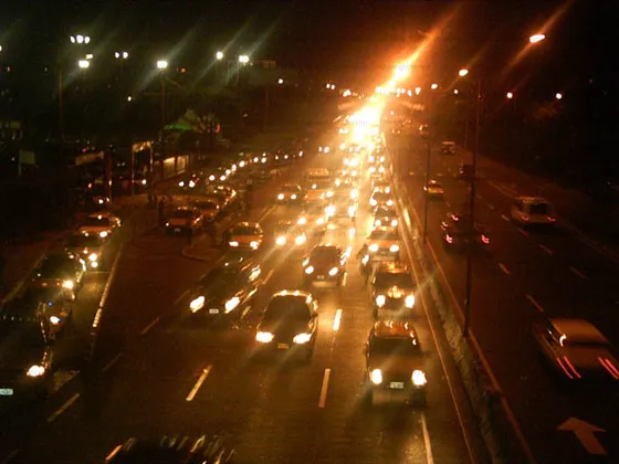 Autopista Frente al Almacén Vivero Al Fondo el Puente Elías M. Soto