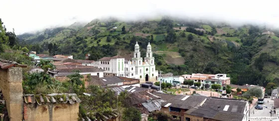 Bajo la niebla de Los Andes en las montañas del Santurbán, Mutiscua, Norte de Santander