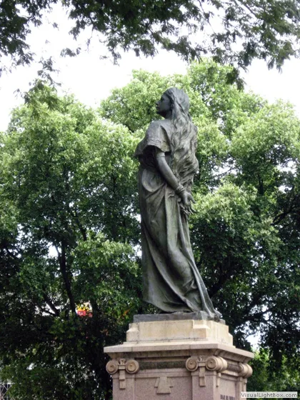 Mercedes Ábrego
