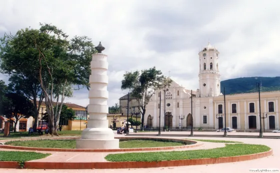 Plaza central de la ciudad de Ocaña, Norte de Santander - Colombia