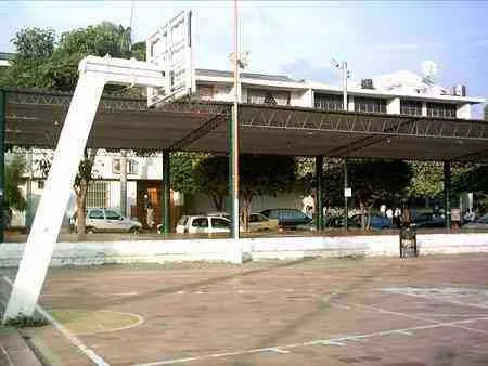 Cancha cubierta de baloncesto