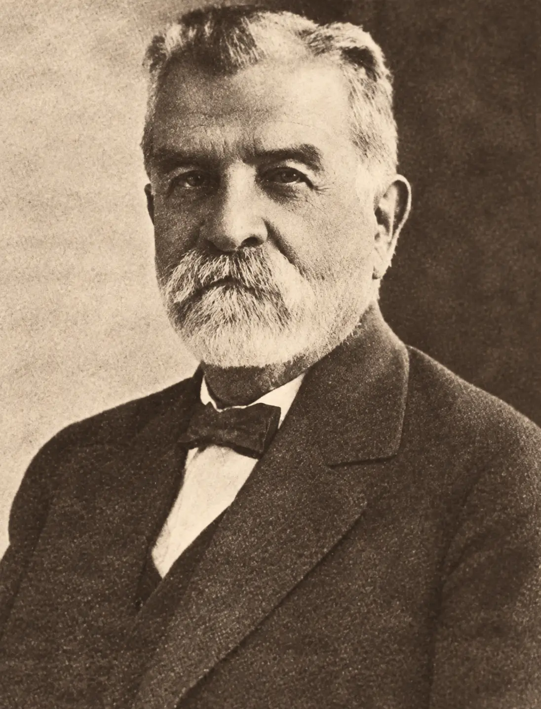 Francisco Azuero M.